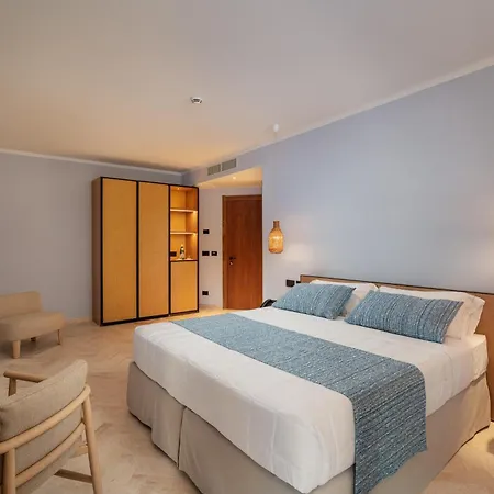 Sestante Hotel 4*